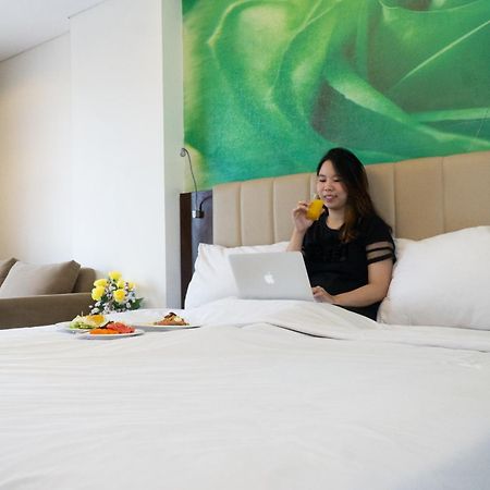 Primebiz Cikarang Hotel Eksteriør billede