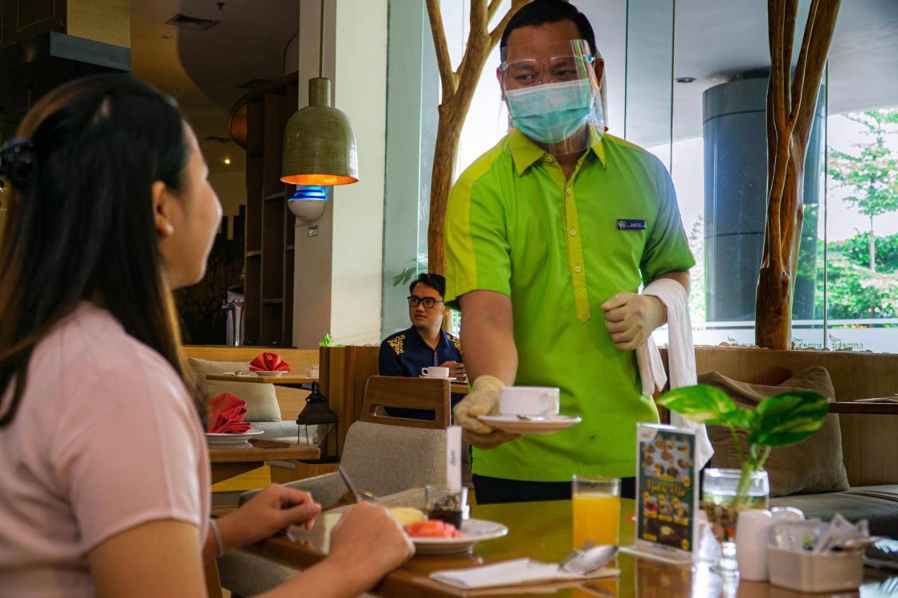 Primebiz Cikarang Hotel Eksteriør billede