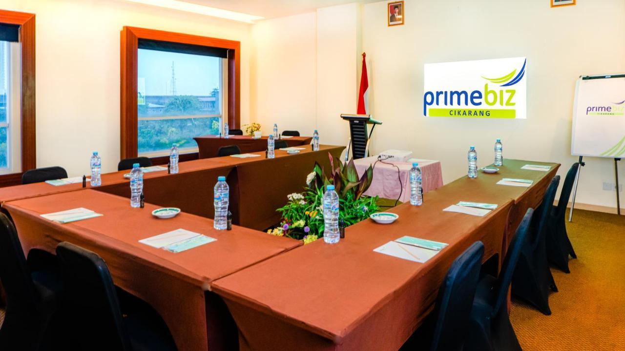 Primebiz Cikarang Hotel Eksteriør billede