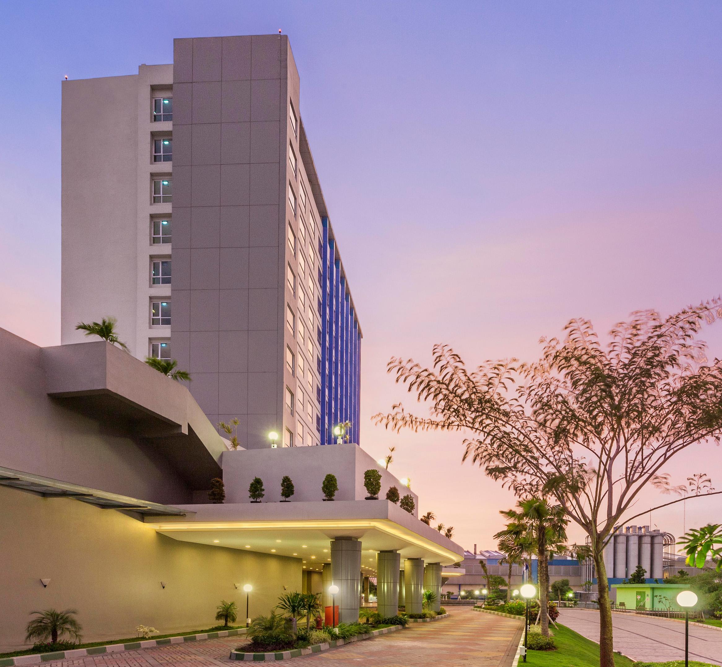Primebiz Cikarang Hotel Eksteriør billede